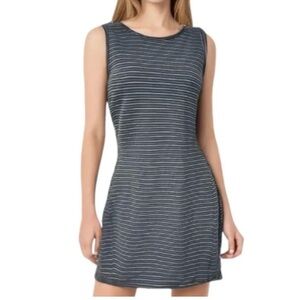 Hi-TEC Women’s Two-tone sleeveless Striped Sport ottoman Dress Size S Athletic